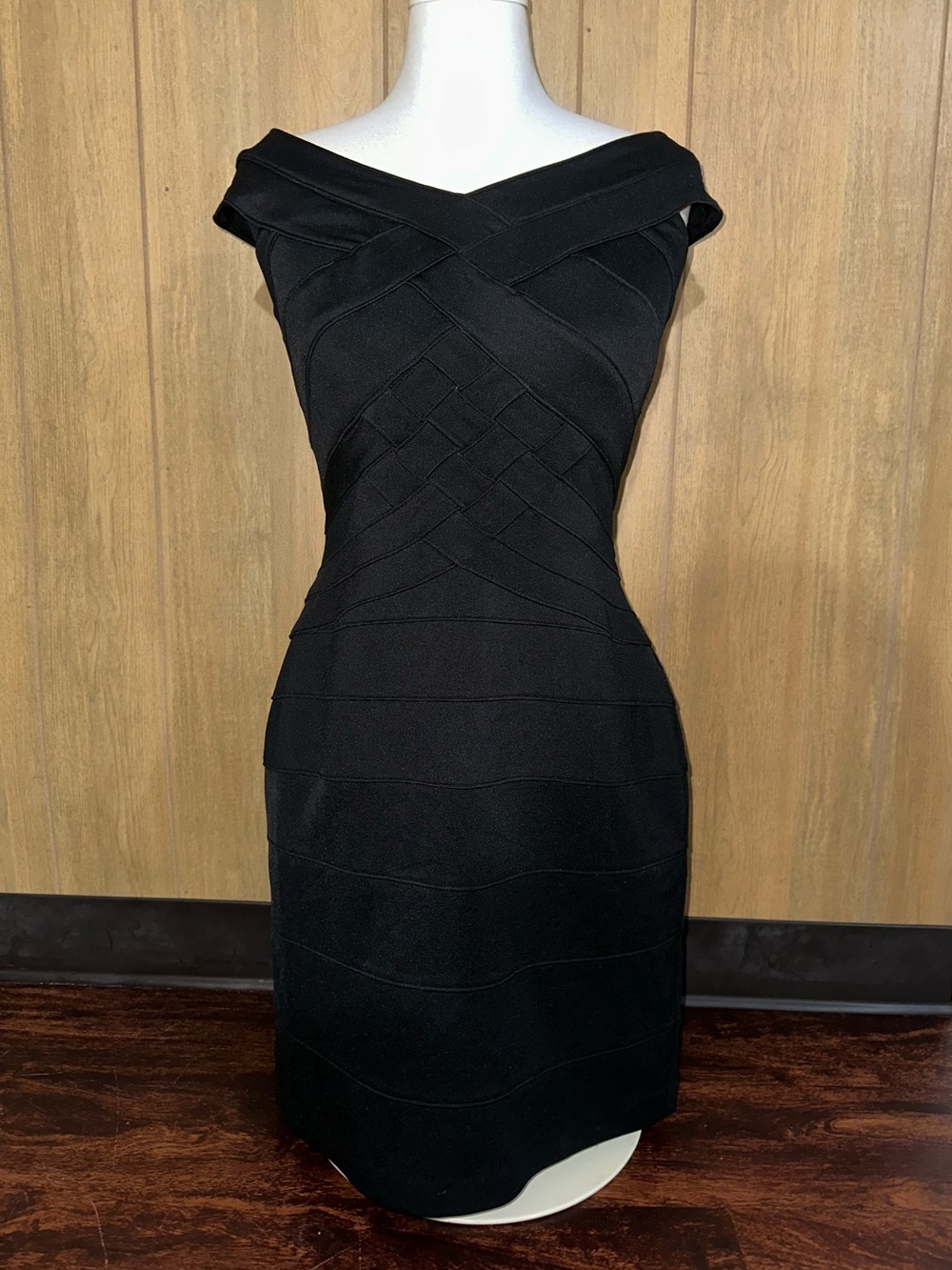 Tadashi Shoji Black One-Shoulder Bandage Dress